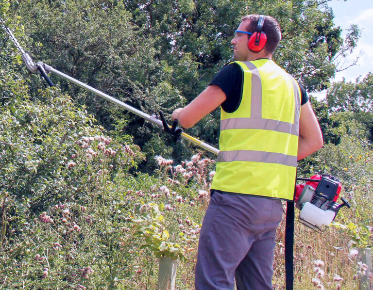 What can a Garden Multi Tool do?